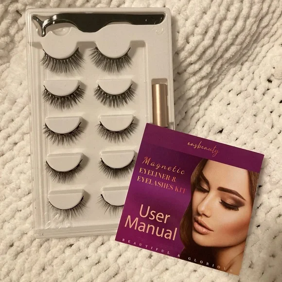 💥SOLD💥Magnetic eyelashes brand new - Picture 1 of 2